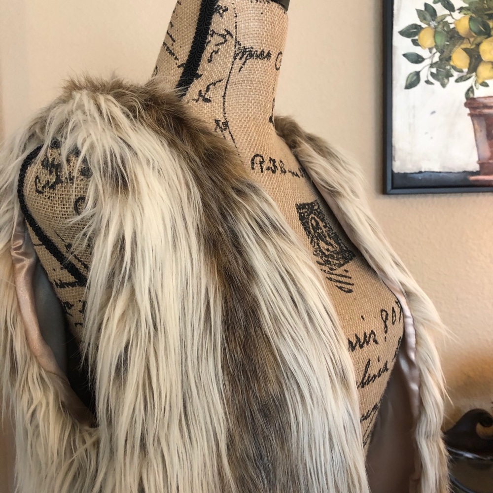 Elegant Faux Fur Vest - Cream and Brown